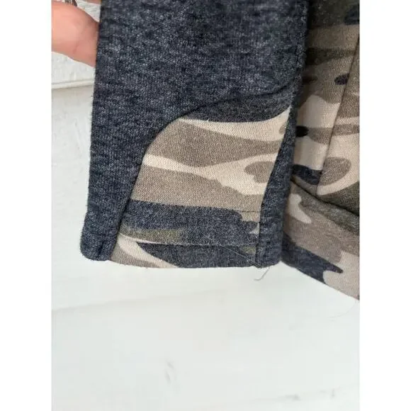 Ampersand Avenue Camo Double Hood Sweatshirt Pullover M - Picture 4 of 9